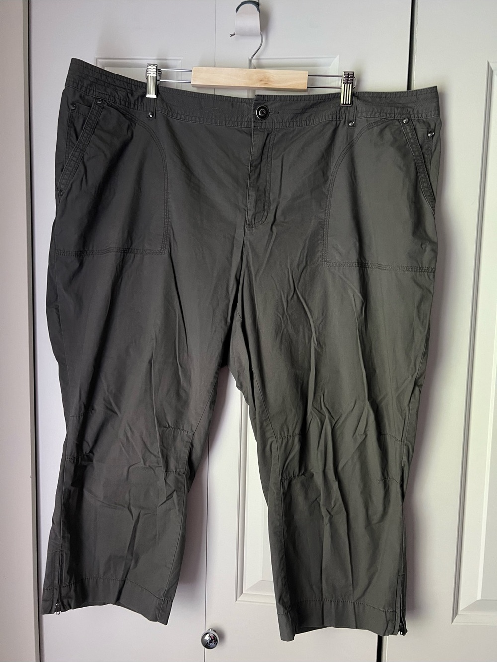 INC size 22 cotton capris
